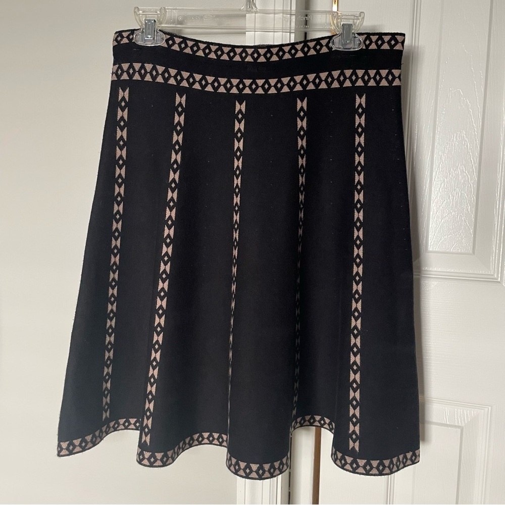 Vila Milano black and tan knit skirt size L